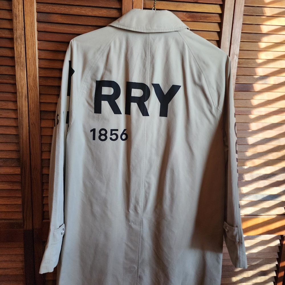 Burberry Tan Coat with Black Lettering - Picture 16 of 16